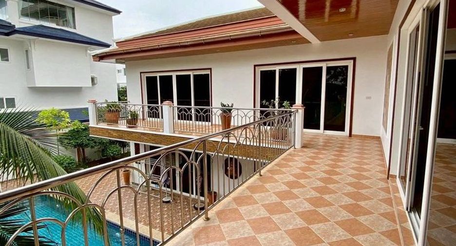 For rent 4 bedrooms house in Jomtien, Pattaya