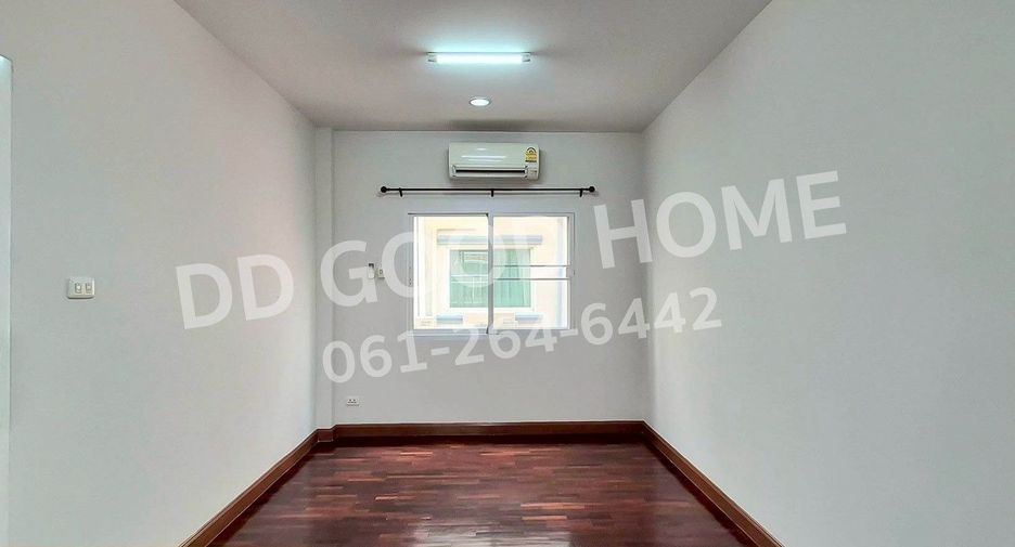 For rent and for sale 4 bedrooms townhouse in Mueang Nonthaburi, Nonthaburi