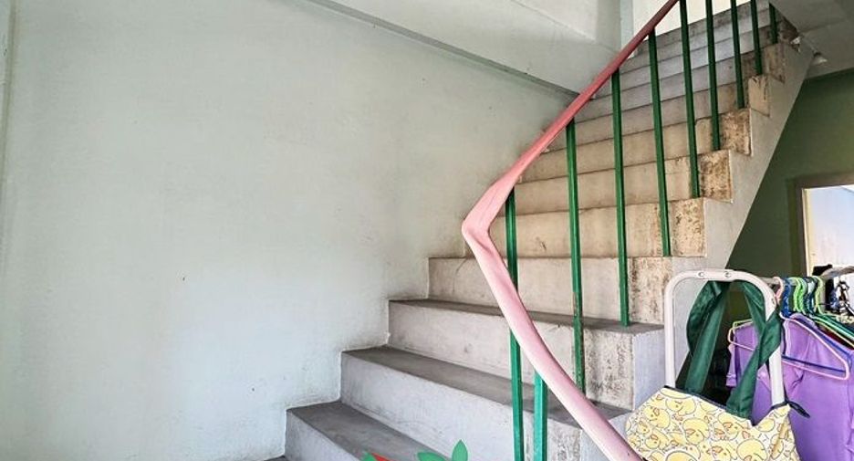 Gewerbefläche zum Kauf mit 1 Zimmer in Krathum Baen, Samut Sakhon