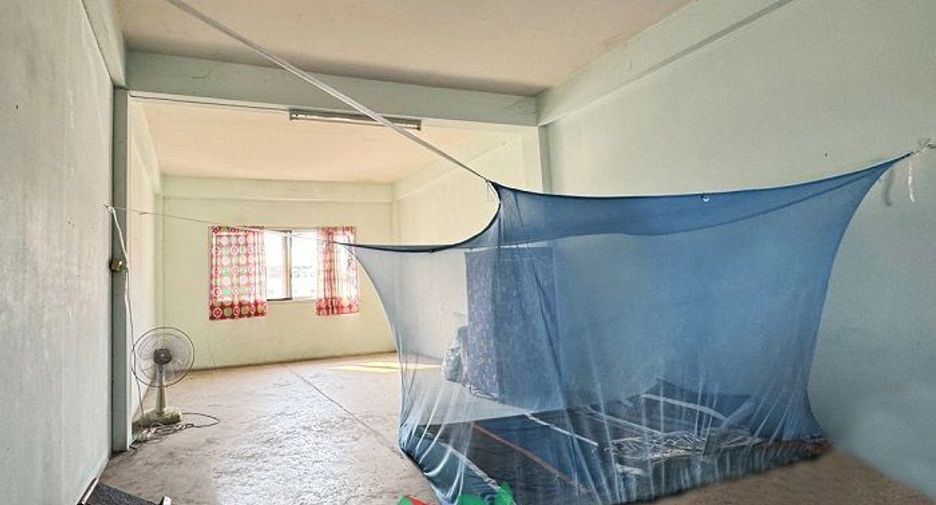 Gewerbefläche zum Kauf mit 1 Zimmer in Krathum Baen, Samut Sakhon