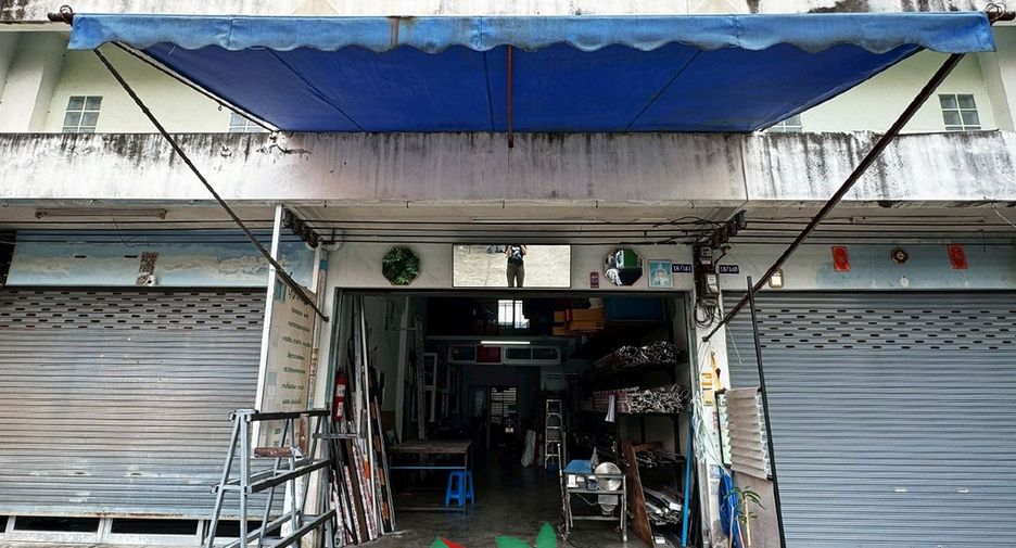 Gewerbefläche zum Kauf mit 1 Zimmer in Krathum Baen, Samut Sakhon