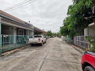 For sale 2 bedrooms townhouse in Ban Bueng, Chonburi