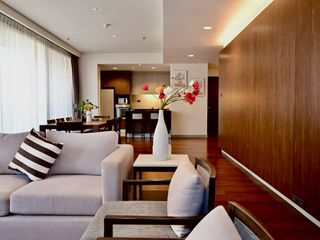 Serviced Apartment zur Miete mit 4 Zimmer in Khlong Toei, Bangkok