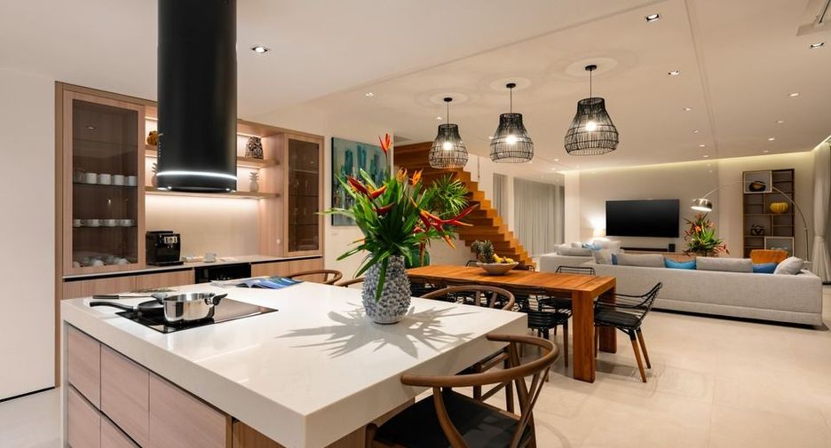 For rent 4 bedrooms villa in Ko Samui, Surat Thani