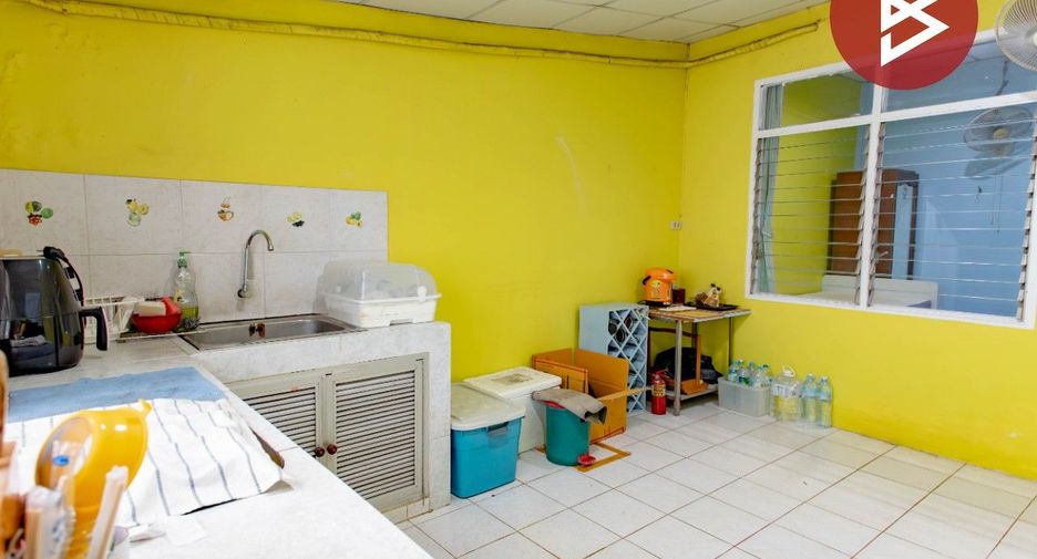For sale 2 bedrooms townhouse in Bang Phli, Samut Prakan