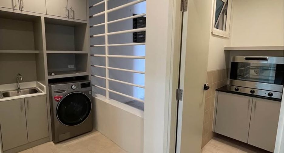 Wohnung zur Miete und zum Kauf mit 3 Zimmer in Sathon, Bangkok