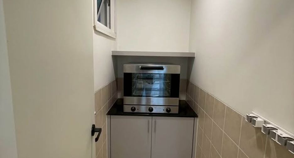 Wohnung zur Miete und zum Kauf mit 3 Zimmer in Sathon, Bangkok