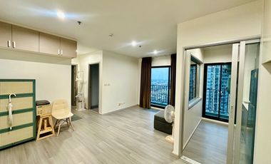 Продажа 2 спальни кондо в Банг Пхлат, Бангкок