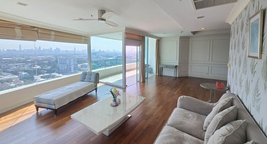 For sale 3 bedrooms condo in Phra Nakhon, Bangkok