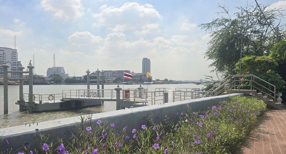For sale 3 bedrooms condo in Phra Nakhon, Bangkok