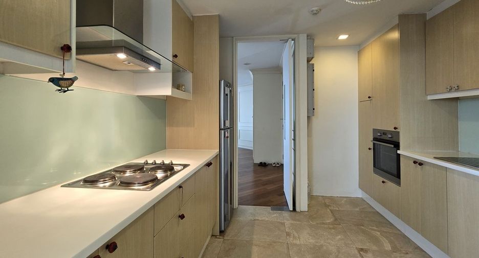 For sale 3 bedrooms condo in Phra Nakhon, Bangkok