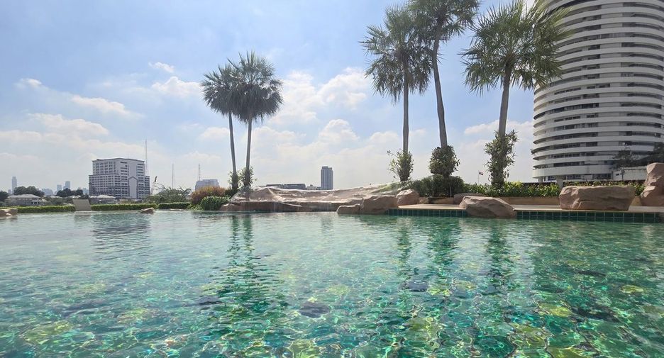 For sale 3 bedrooms condo in Phra Nakhon, Bangkok