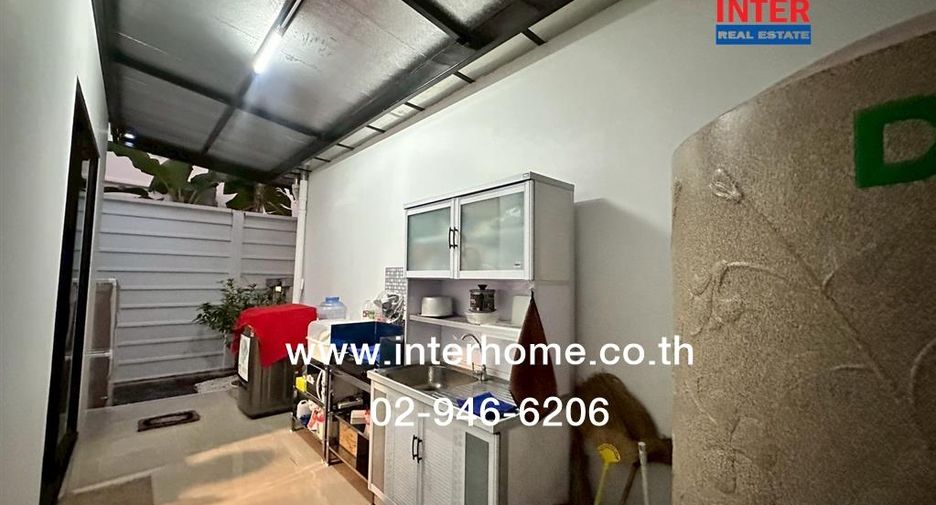 Продажа 2 спальни таунхаус в Khlong Luang, Патумтани