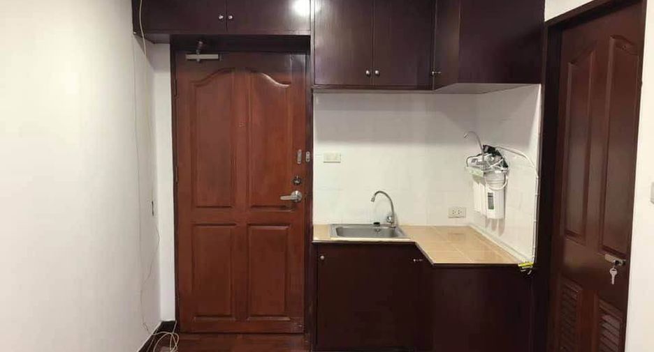 For sale 1 bed condo in Khlong San, Bangkok