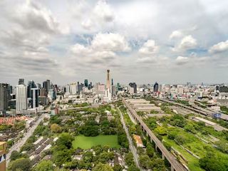 For sale 2 ベッドルーム condo in Watthana, Bangkok