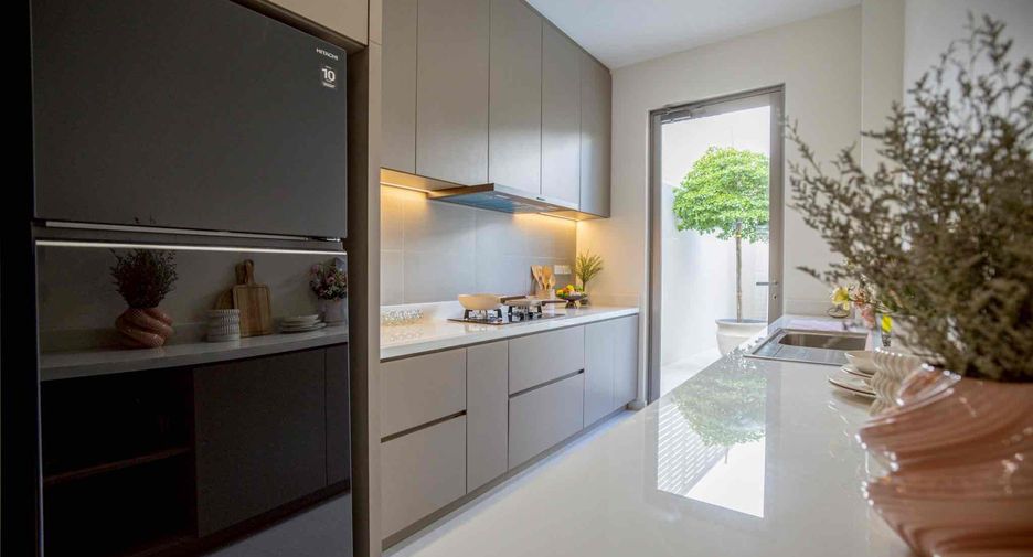 For sale 4 ベッドルーム house in Bang Lamung, Chonburi