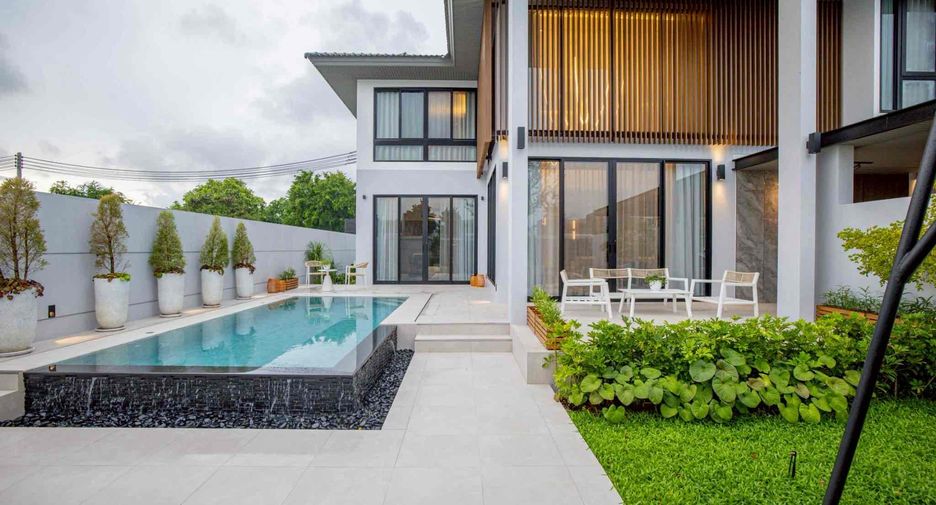 For sale 4 bedrooms house in Bang Lamung, Chonburi
