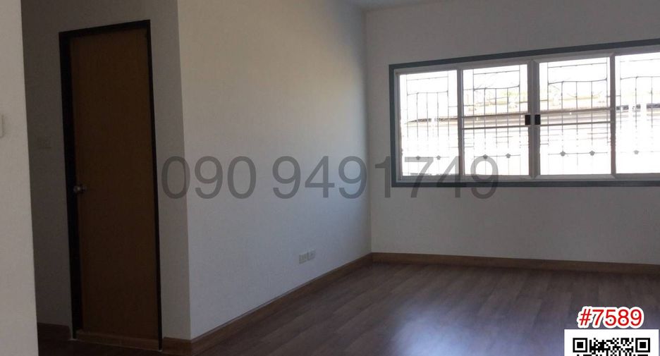 For rent 4 bedrooms townhouse in Nong Khaem, Bangkok