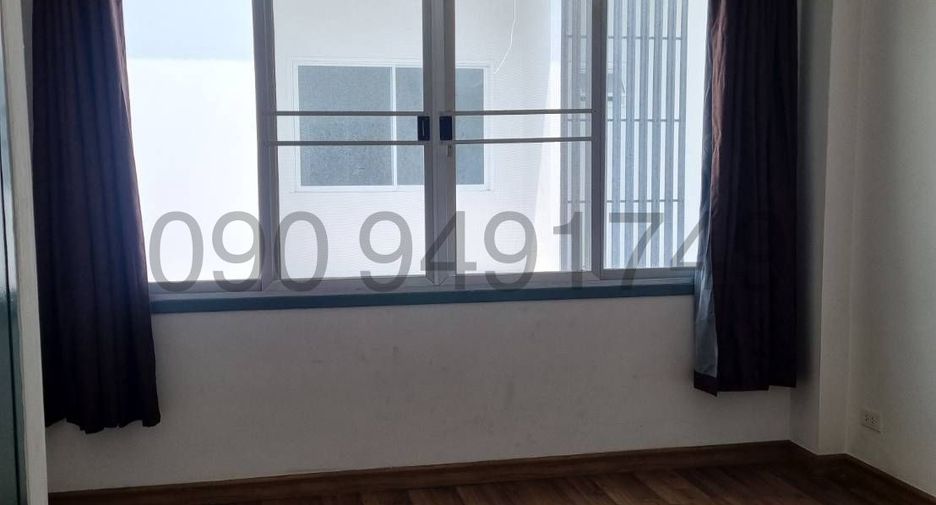 For rent 4 bedrooms townhouse in Nong Khaem, Bangkok