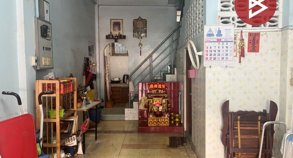 For sale 4 bedrooms retail Space in Rat Burana, Bangkok
