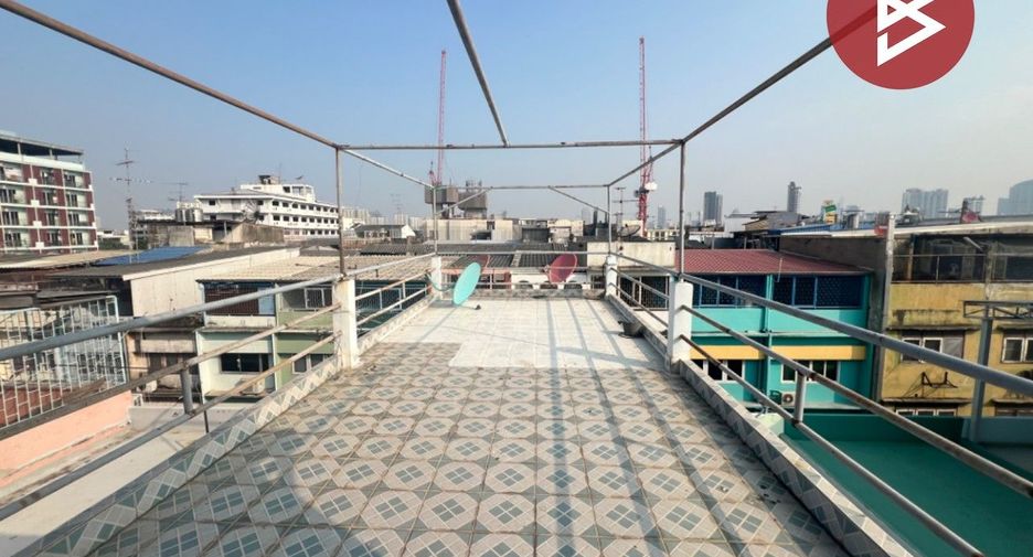 For sale 4 bedrooms retail Space in Rat Burana, Bangkok
