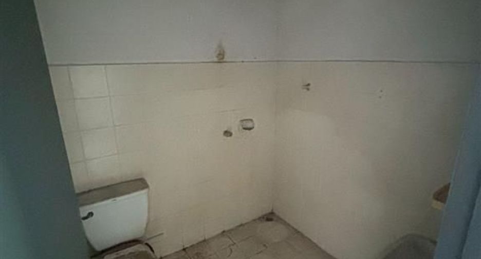 For rent and for sale 2 bedrooms townhouse in Lam Luk Ka, Pathum Thani