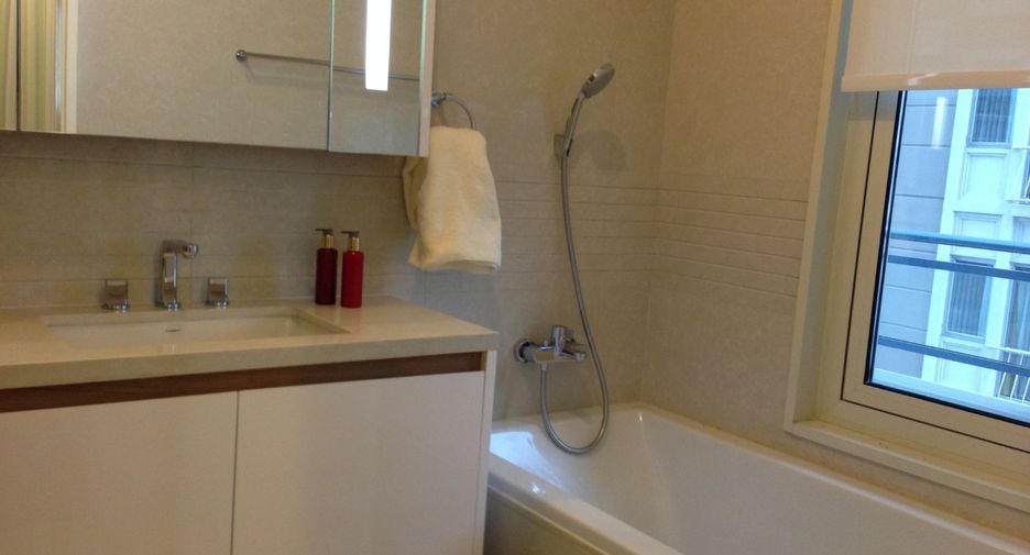 For sale 2 bedrooms condo in Pathum Wan, Bangkok