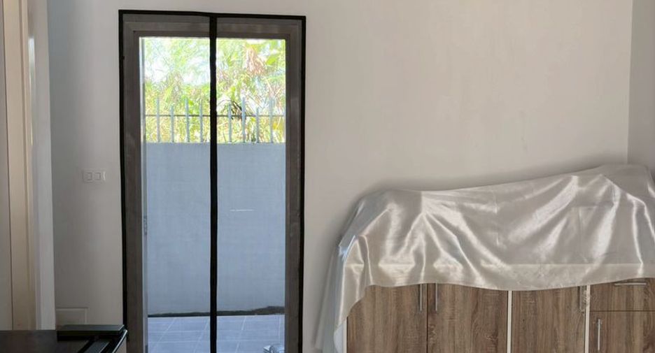 For sale 3 bedrooms townhouse in Mueang Chon Buri, Chonburi