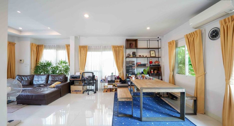 For sale 3 bedrooms house in Khan Na Yao, Bangkok