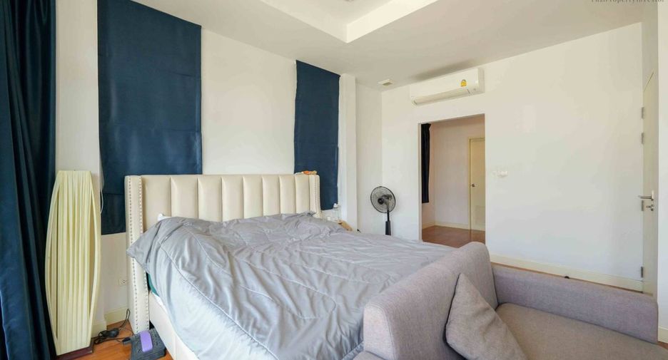 For sale 3 bedrooms house in Khan Na Yao, Bangkok