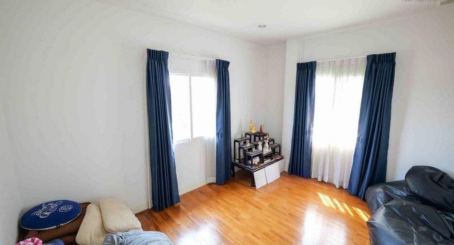 For sale 3 bedrooms house in Khan Na Yao, Bangkok