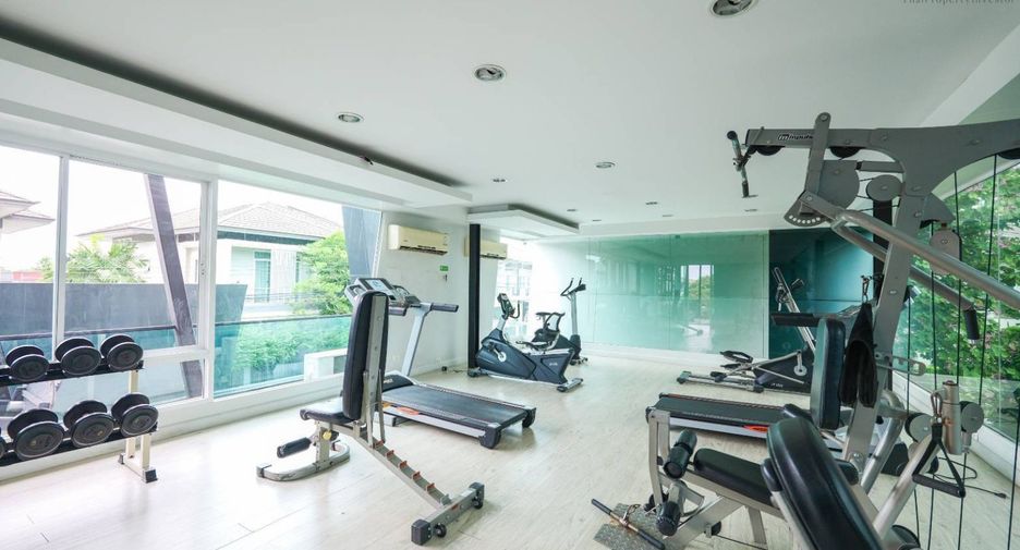 For sale 3 bedrooms house in Khan Na Yao, Bangkok