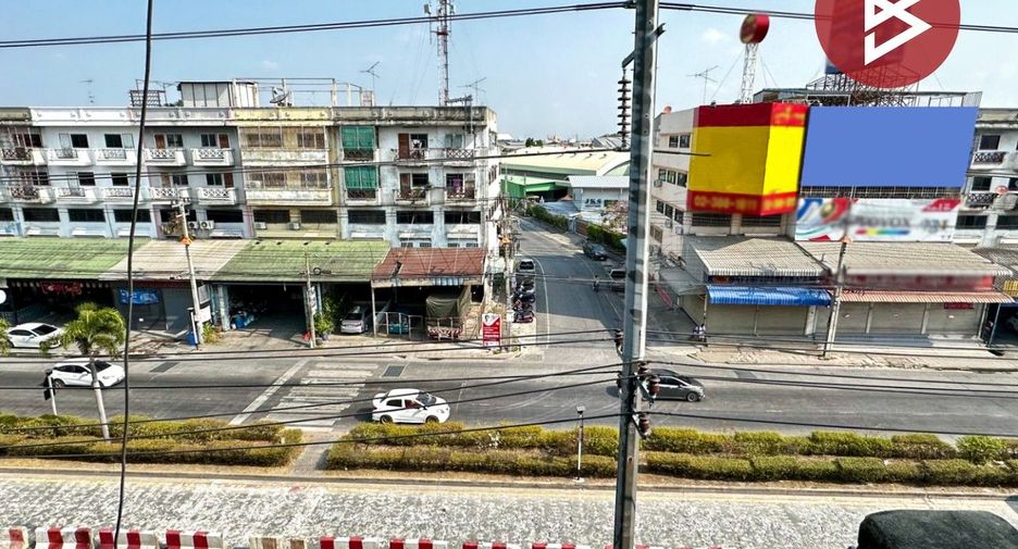 For sale 3 bedrooms retail Space in Mueang Samut Prakan, Samut Prakan