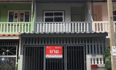 Casa adosada en venta de 3 habitaciones en Thung Khru, Bangkok