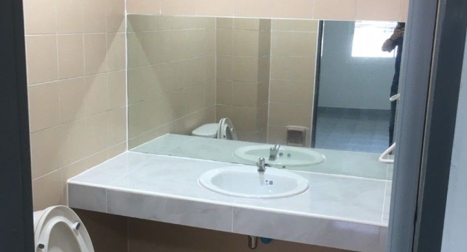 Продажа 3 спальни таунхаус в Тхунг Кхру, Бангкок