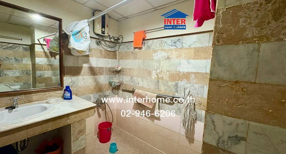 For sale 1 bed condo in Huai Khwang, Bangkok