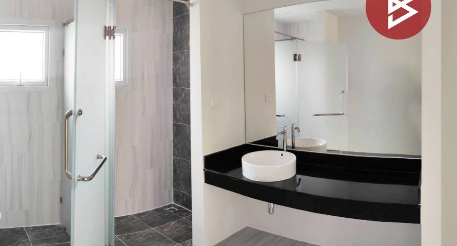 For sale 3 bedrooms townhouse in Bang Phli, Samut Prakan