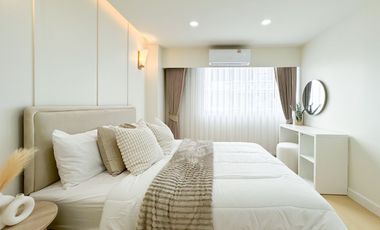 À vendre 2 chambres condo à Huai Khwang, Bangkok