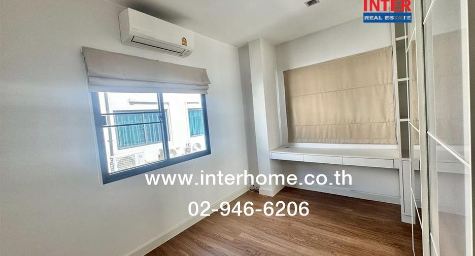 For sale 4 bedrooms house in Mueang Pathum Thani, Pathum Thani