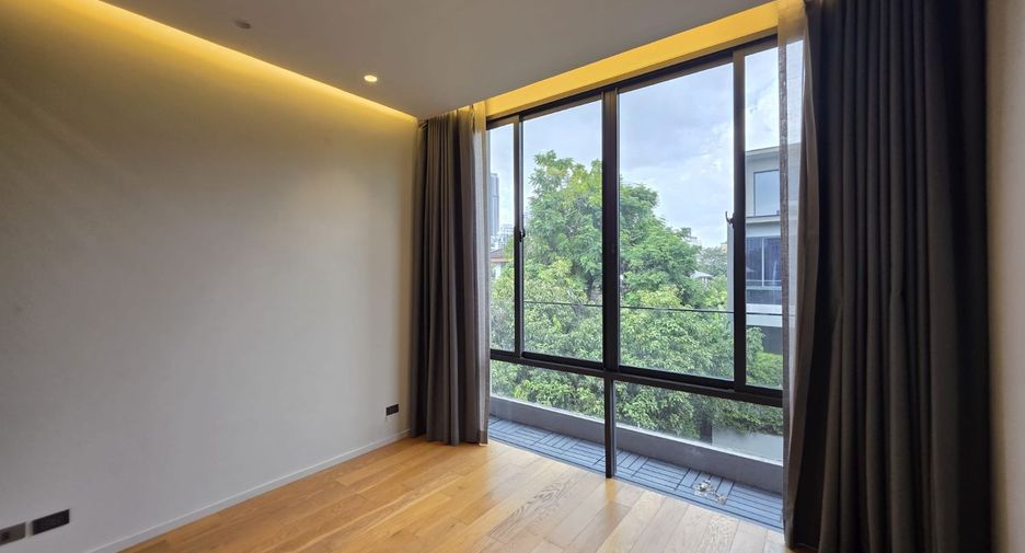 Casa en alquiler de 4 habitaciones en Watthana, Bangkok