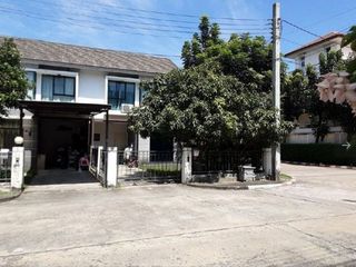 For sale 1 bed townhouse in Bang Khen, Bangkok