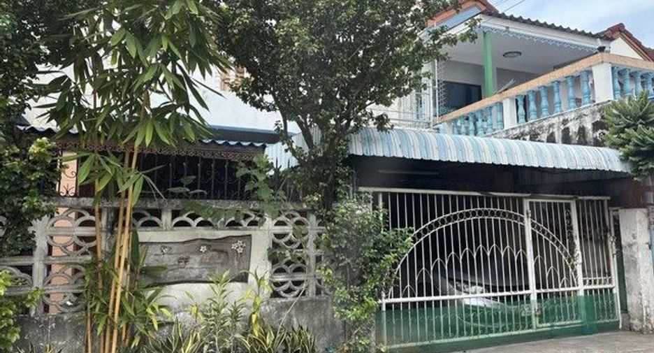 For sale 1 bed townhouse in Min Buri, Bangkok