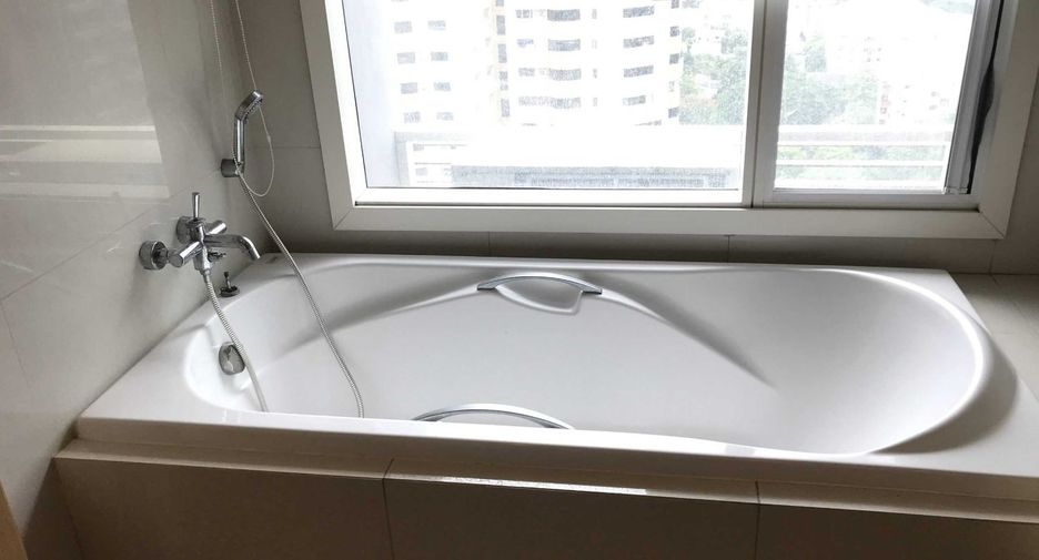Wohnung zur Miete mit 2 Zimmer in Khlong Toei, Bangkok