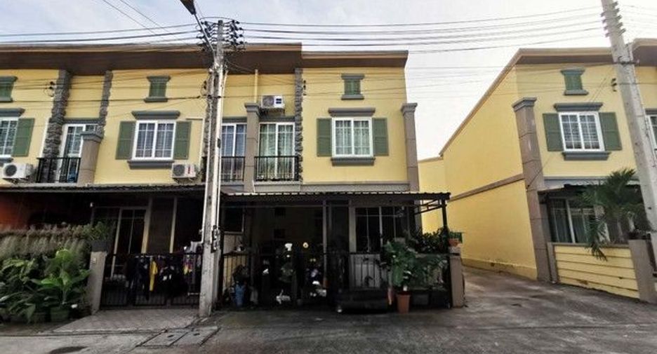 For sale 1 bed townhouse in Ban Bueng, Chonburi