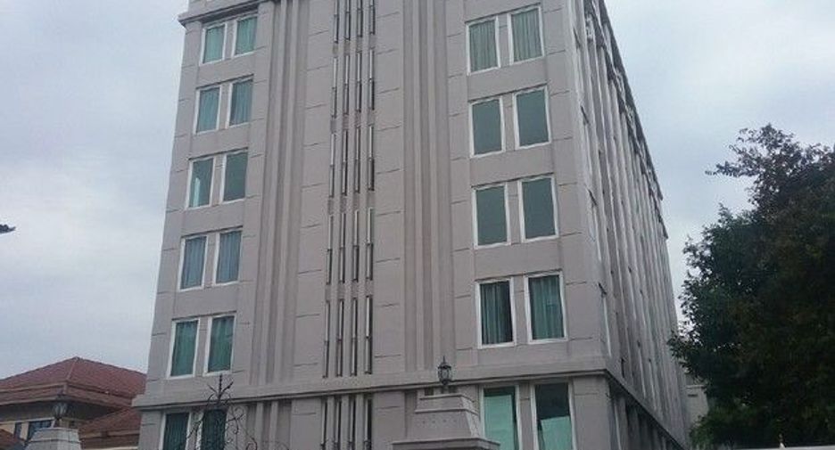 For sale 1 bed condo in Mueang Samut Prakan, Samut Prakan
