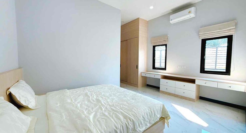For rent and for sale 3 bedrooms villa in Bang Lamung, Chonburi