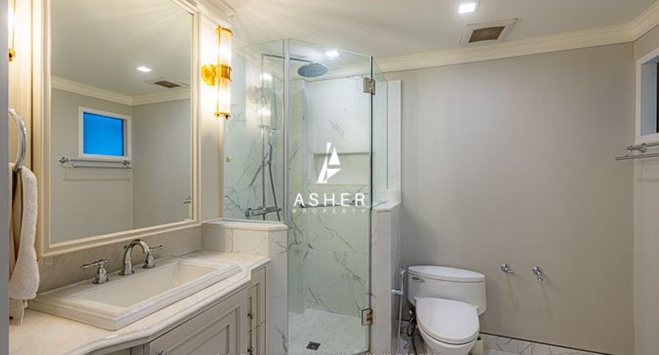 For sale 1 bed condo in Pathum Wan, Bangkok