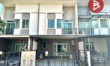 À vendre 4 chambres maison de ville à Thung Khru, Bangkok