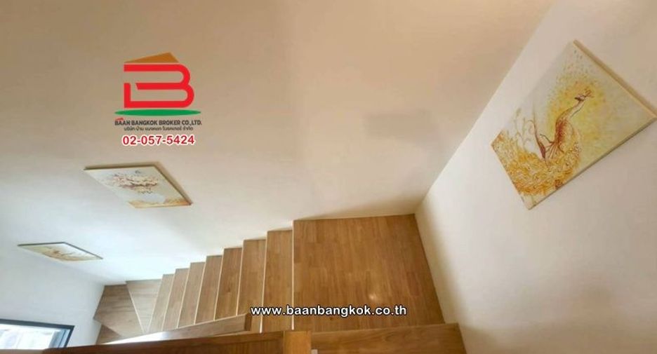 For rent 3 bedrooms townhouse in Prawet, Bangkok