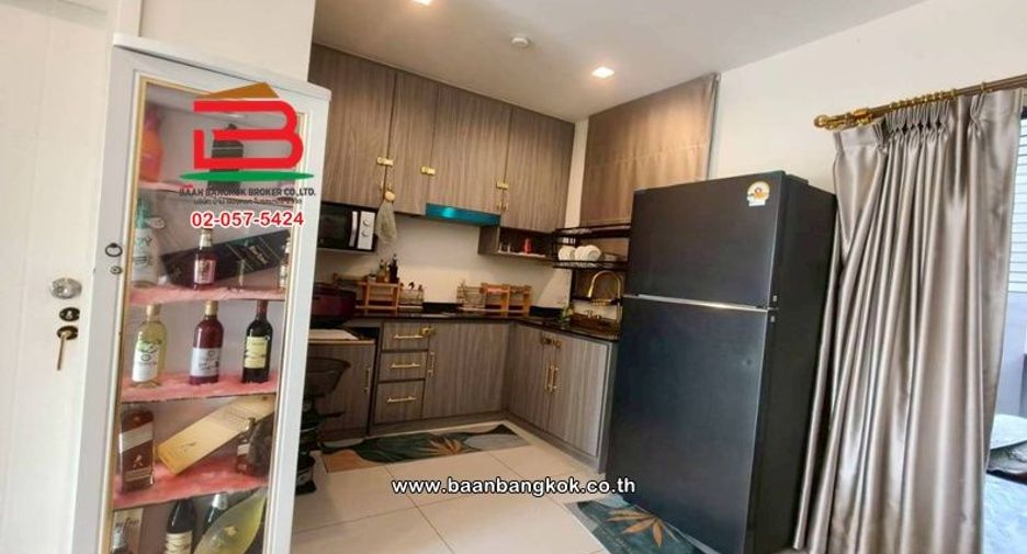 For rent 3 bedrooms townhouse in Prawet, Bangkok